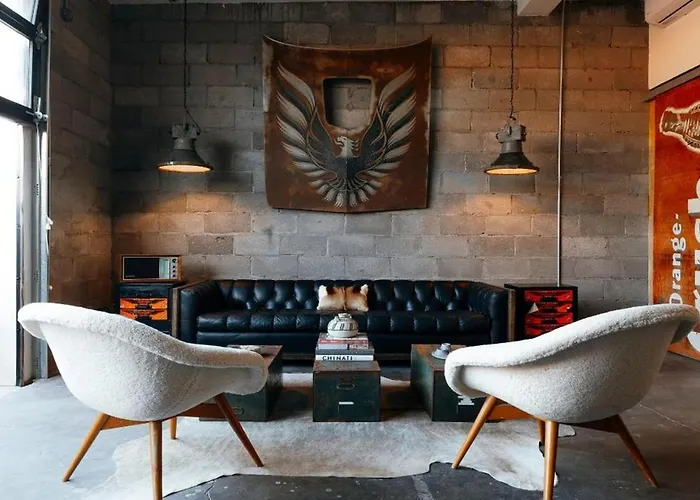 Industrial Artist Loft At Iconic Property
