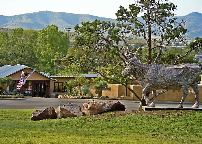 The Maverick Inn